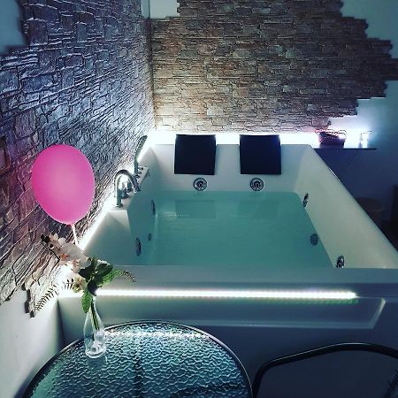 Leo&Italy'S House Bed & Breakfast Taranto Bagian luar foto