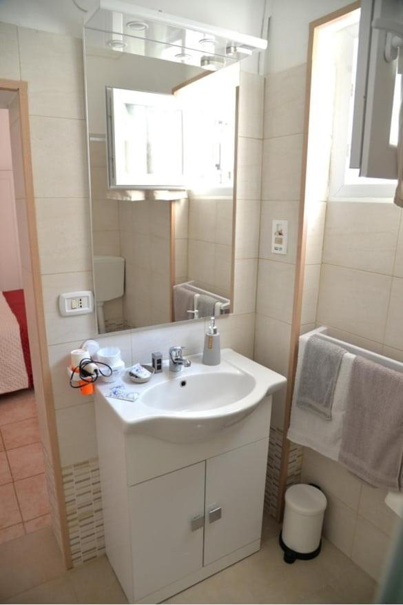 Leo&Italy'S House Bed & Breakfast Taranto Bagian luar foto