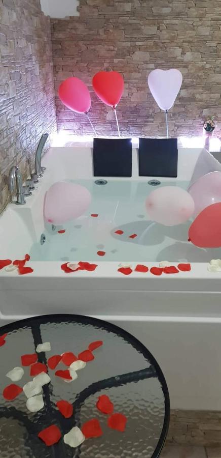 Leo&Italy'S House Bed & Breakfast Taranto Bagian luar foto