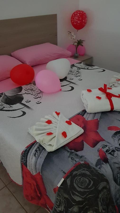 Leo&Italy'S House Bed & Breakfast Taranto Bagian luar foto